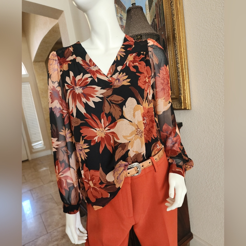 Worn Once- Fall Floral Beauty Top!!🍂💛🍂
